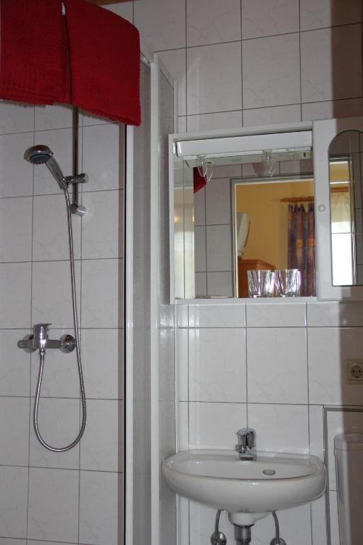 Gasthof-Pension Reidnwirt Baldramsdorf Стая снимка